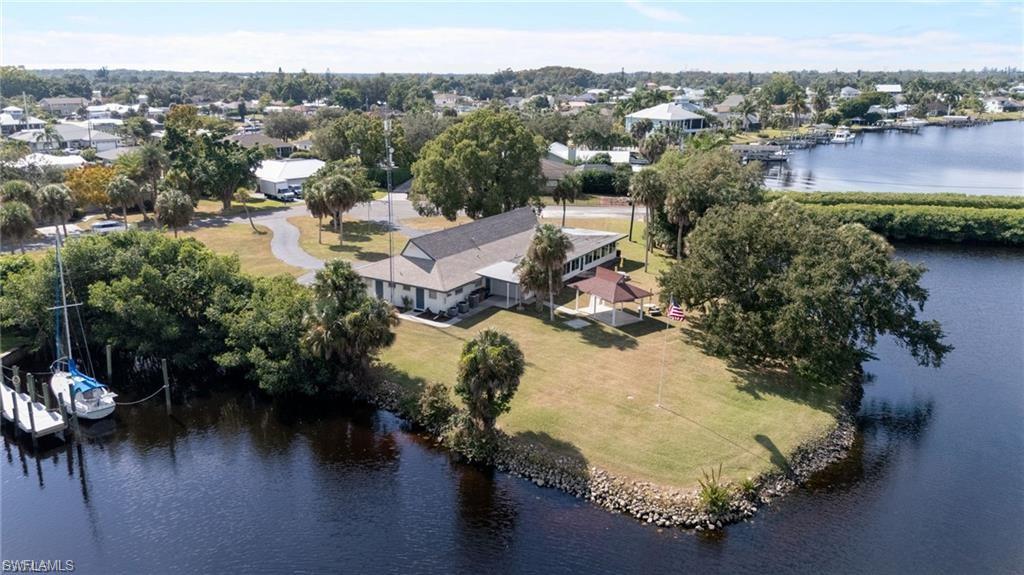 RIVER FOREST ISLAND - Residential