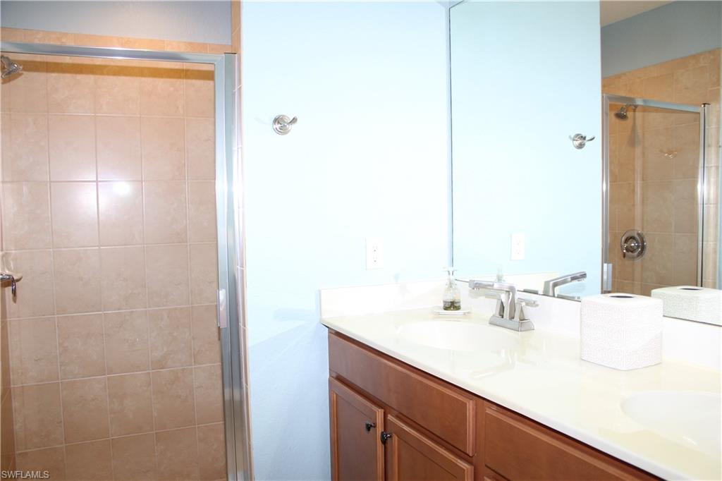 HERITAGE BAY - Residential Lease