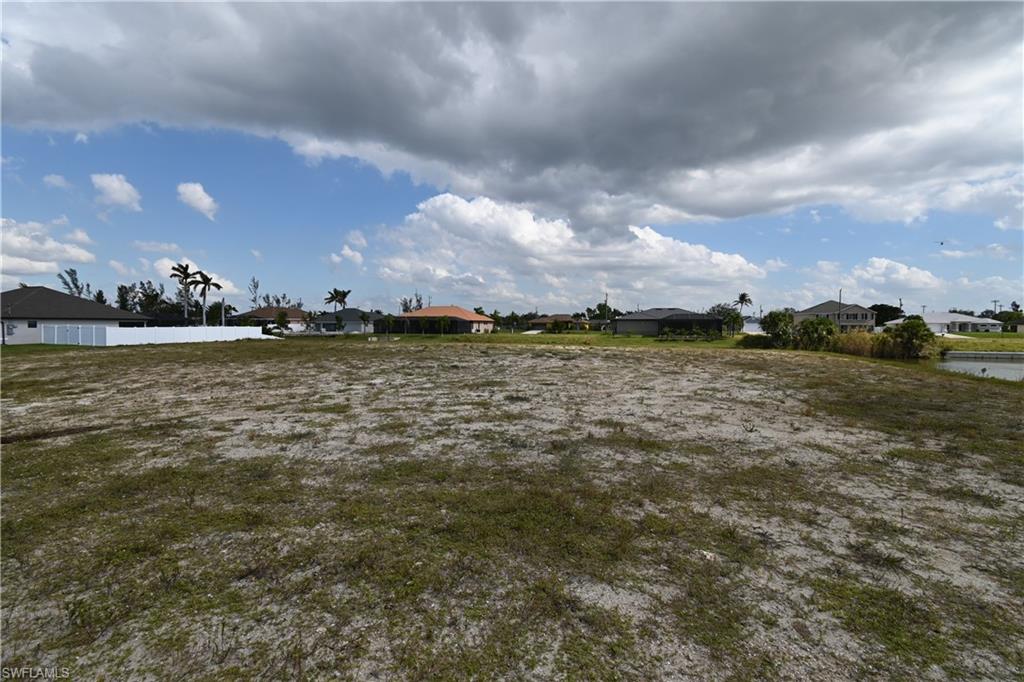 CAPE CORAL - Land