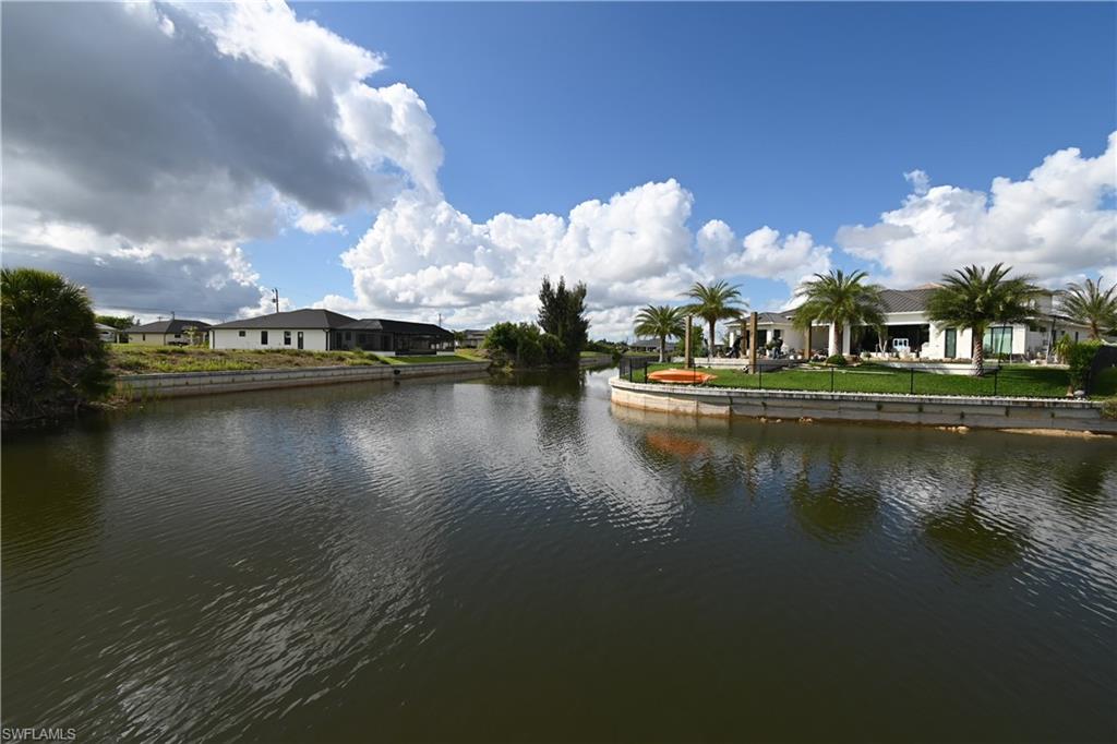 CAPE CORAL - Land