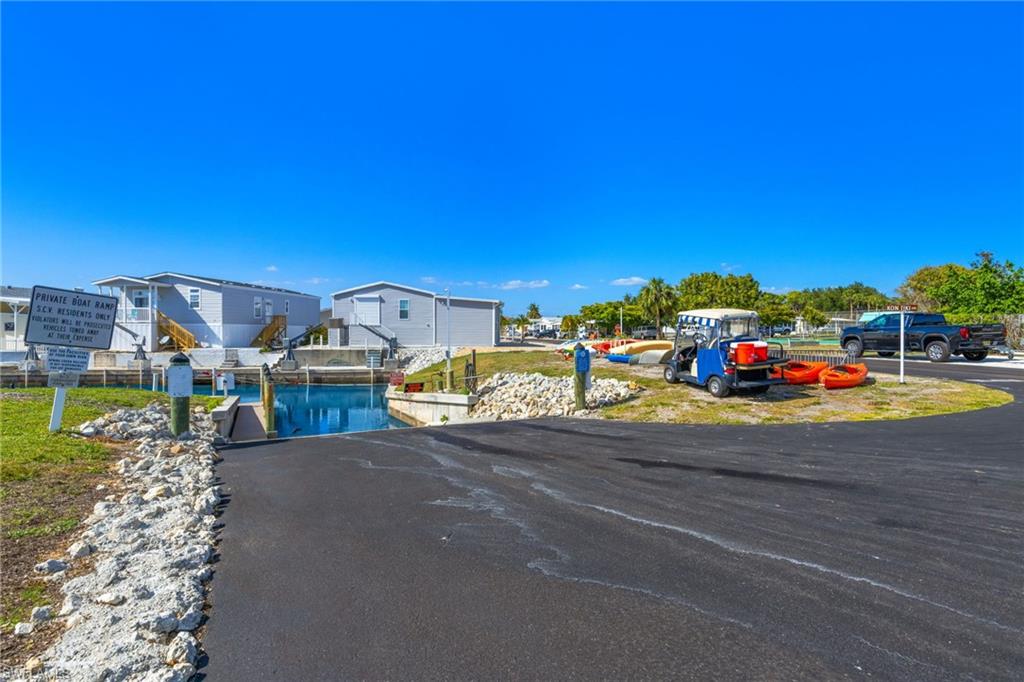 SPRING CREEK VILLAGE - Land