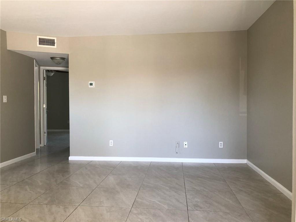 LOCHMOOR VILLAS - Residential Lease