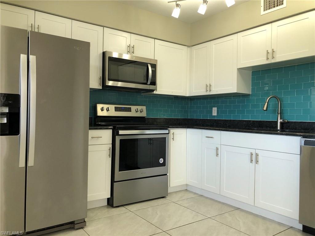 LOCHMOOR VILLAS - Residential Lease