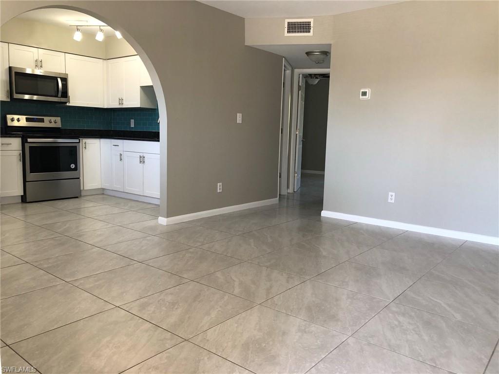 LOCHMOOR VILLAS - Residential Lease