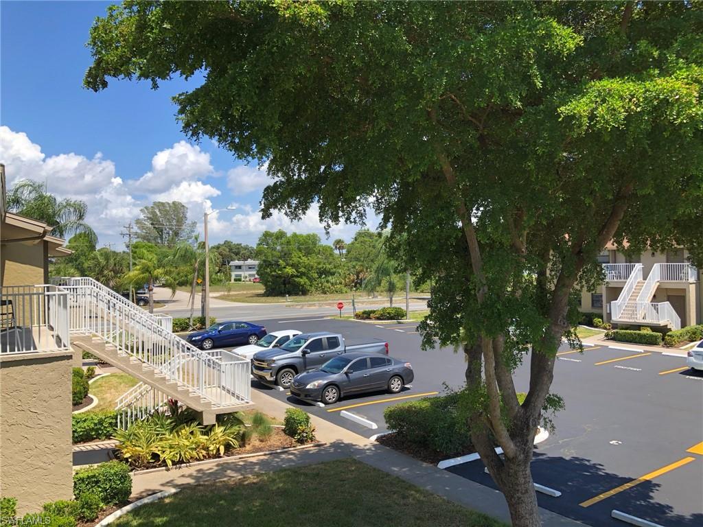 LOCHMOOR VILLAS - Residential Lease