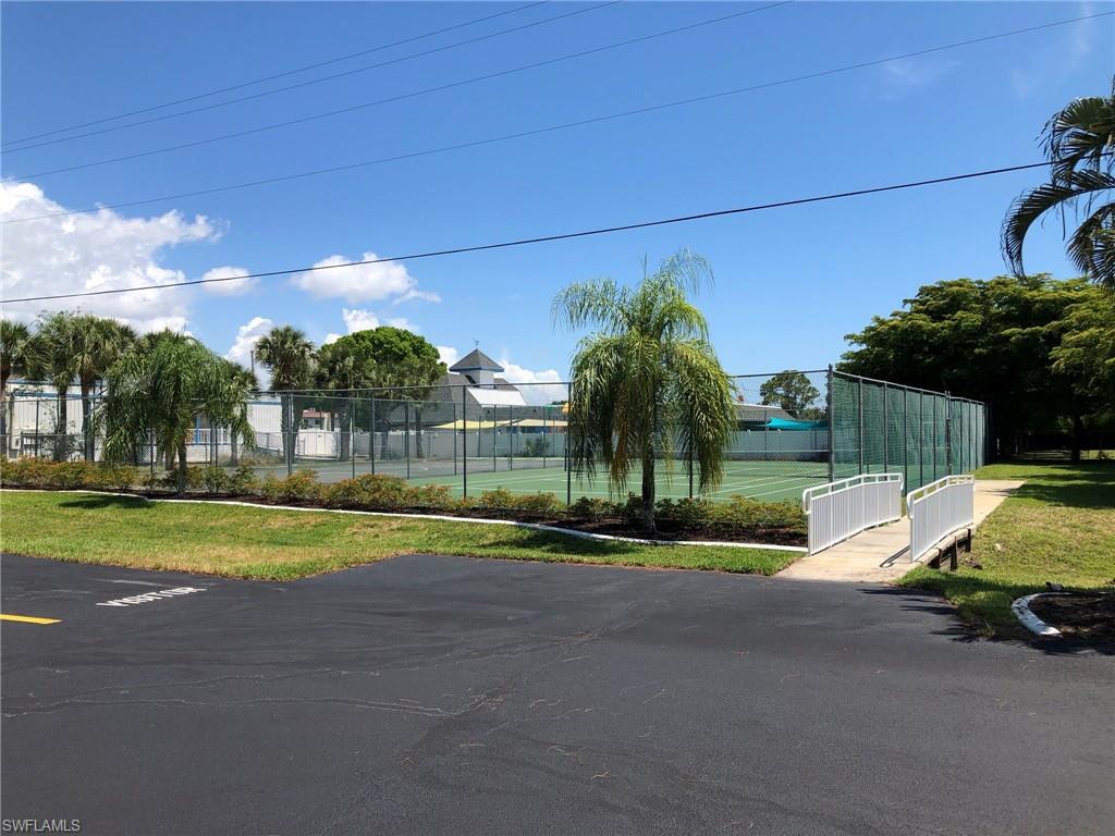 LOCHMOOR VILLAS - Residential Lease