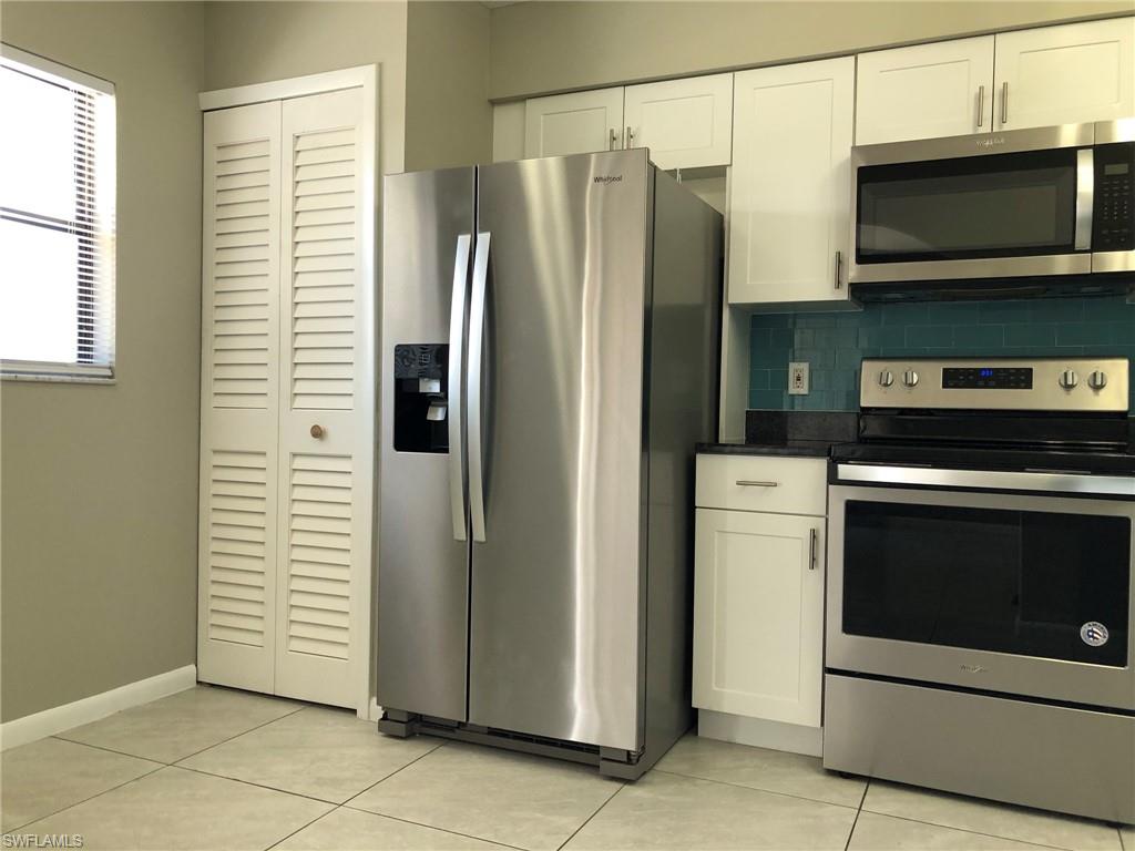 LOCHMOOR VILLAS - Residential Lease