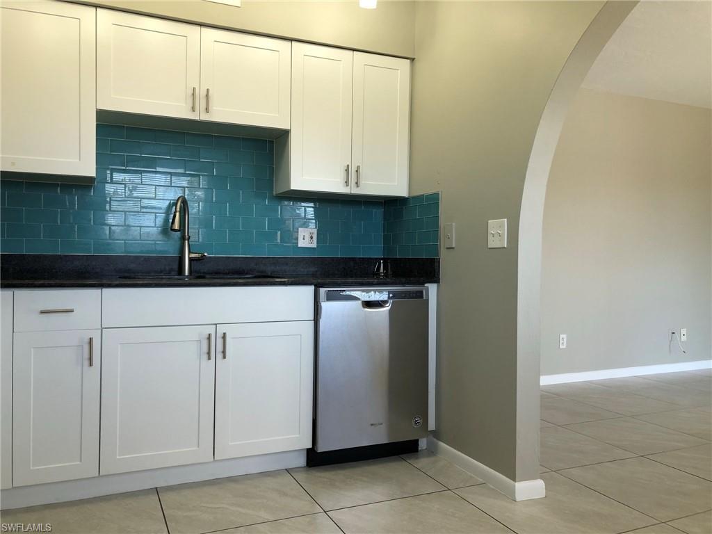 LOCHMOOR VILLAS - Residential Lease