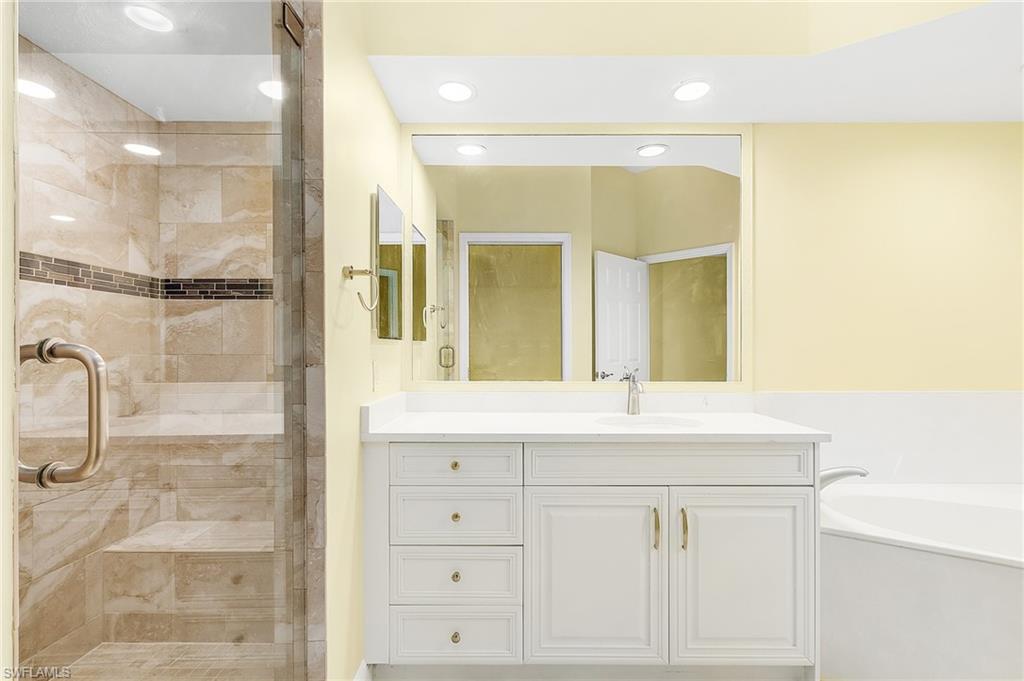 LIGHTHOUSE BAY - Residential