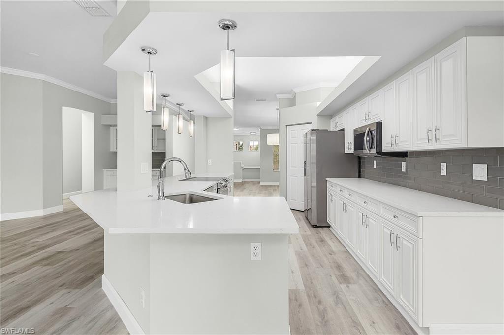 LIGHTHOUSE BAY - Residential