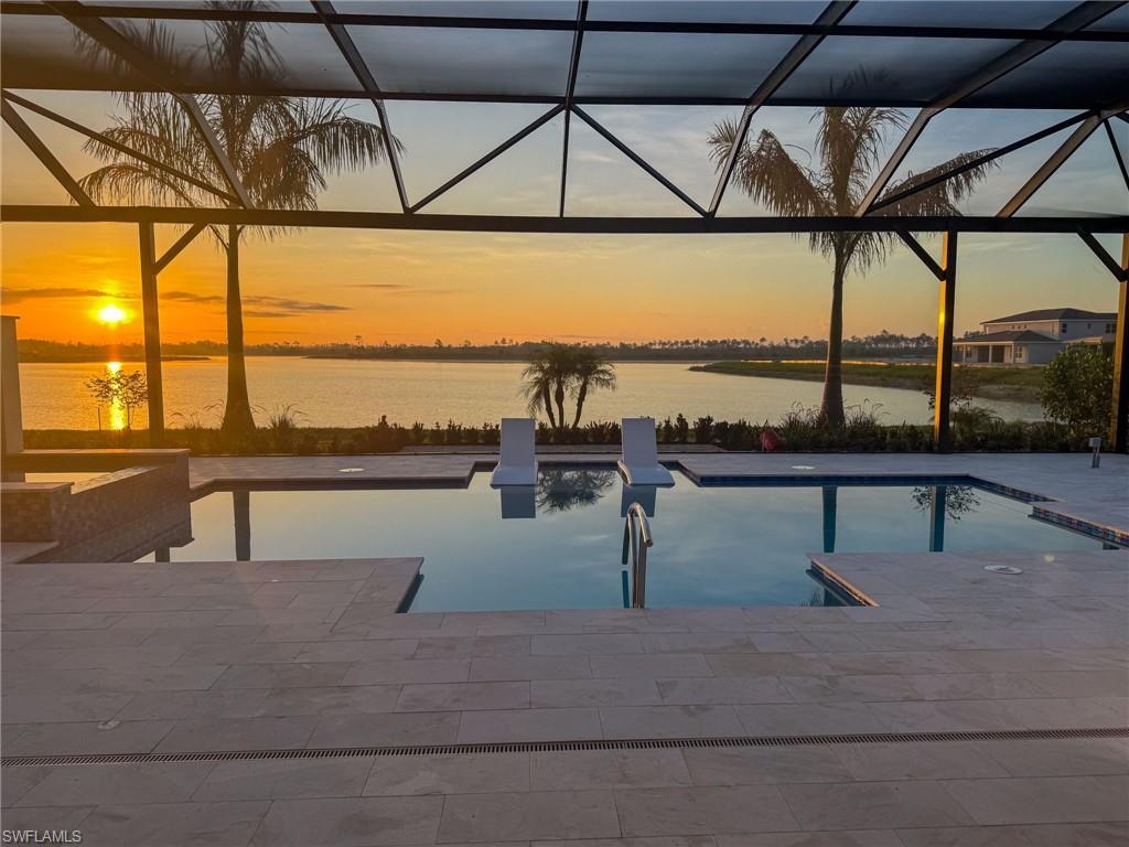 SEVEN SHORES - Residential