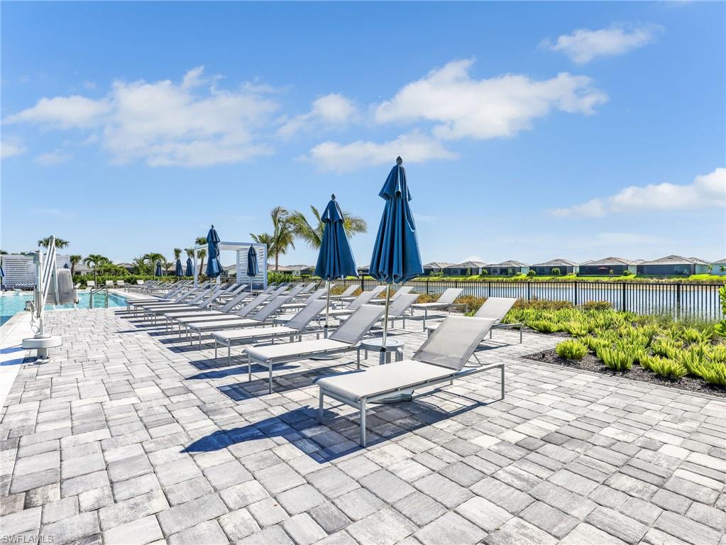 SEVEN SHORES - Residential