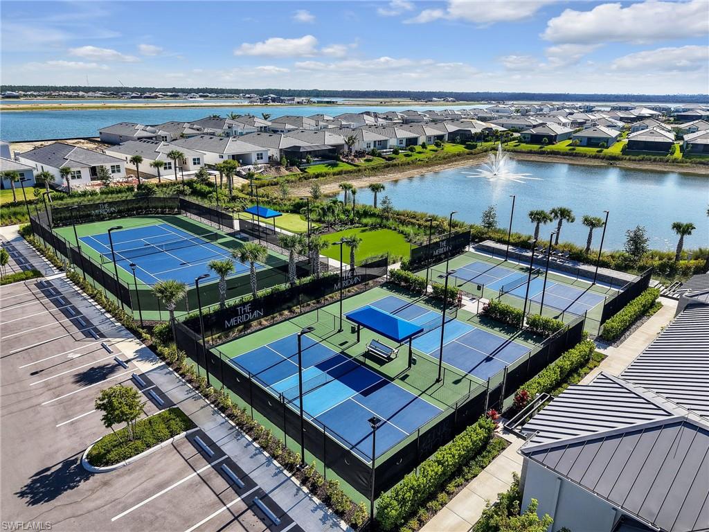 SEVEN SHORES - Residential