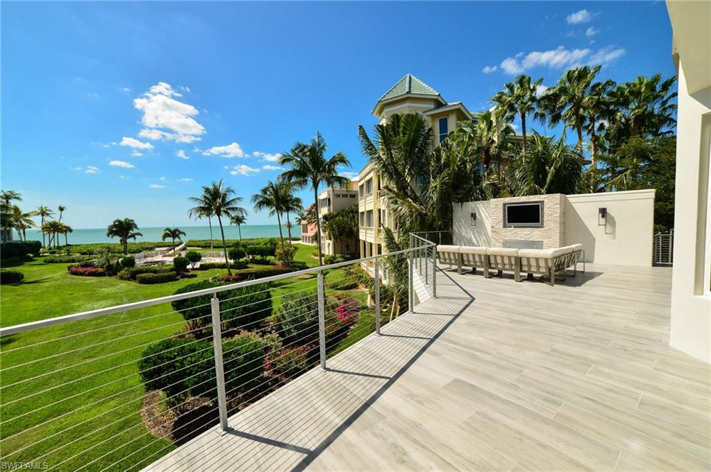 BAREFOOT BEACH - Residential