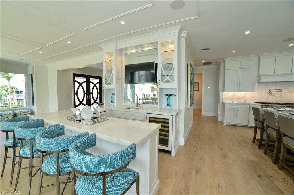 BAREFOOT BEACH - Residential