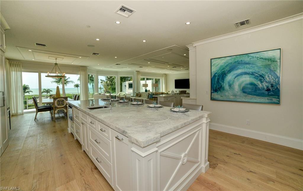 BAREFOOT BEACH - Residential