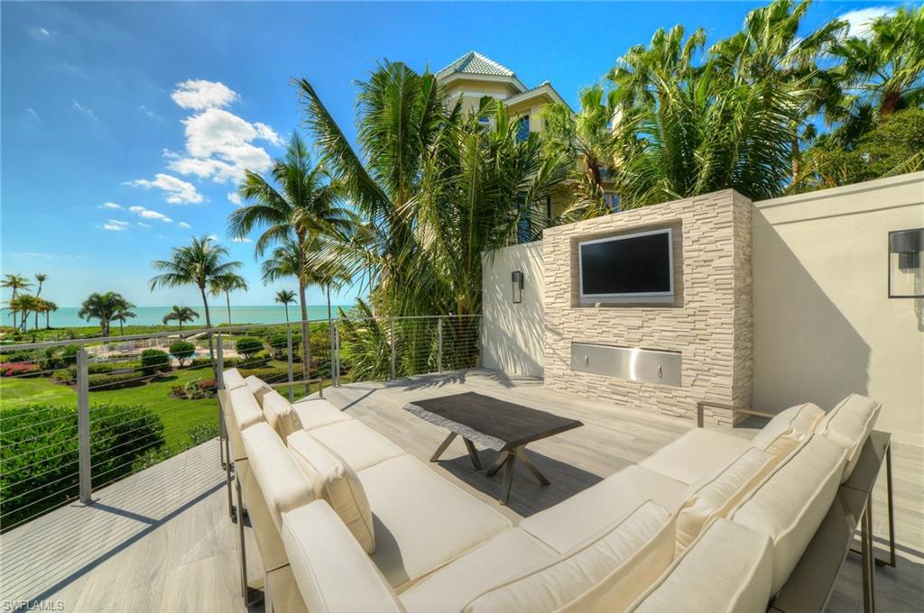 BAREFOOT BEACH - Residential