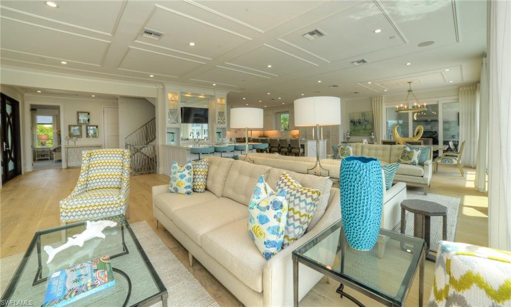 BAREFOOT BEACH - Residential