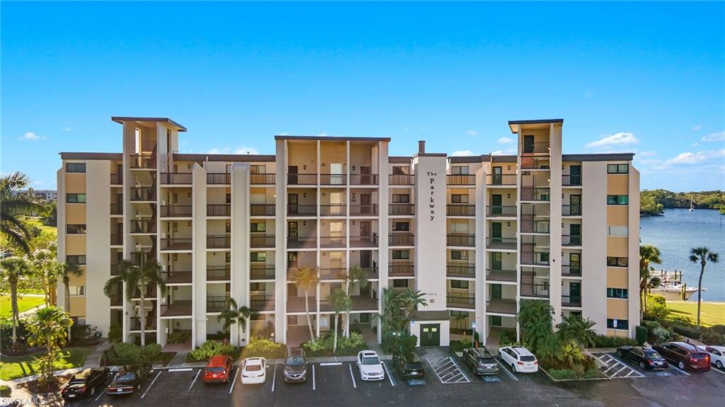 PARKWAY CONDO - Residential