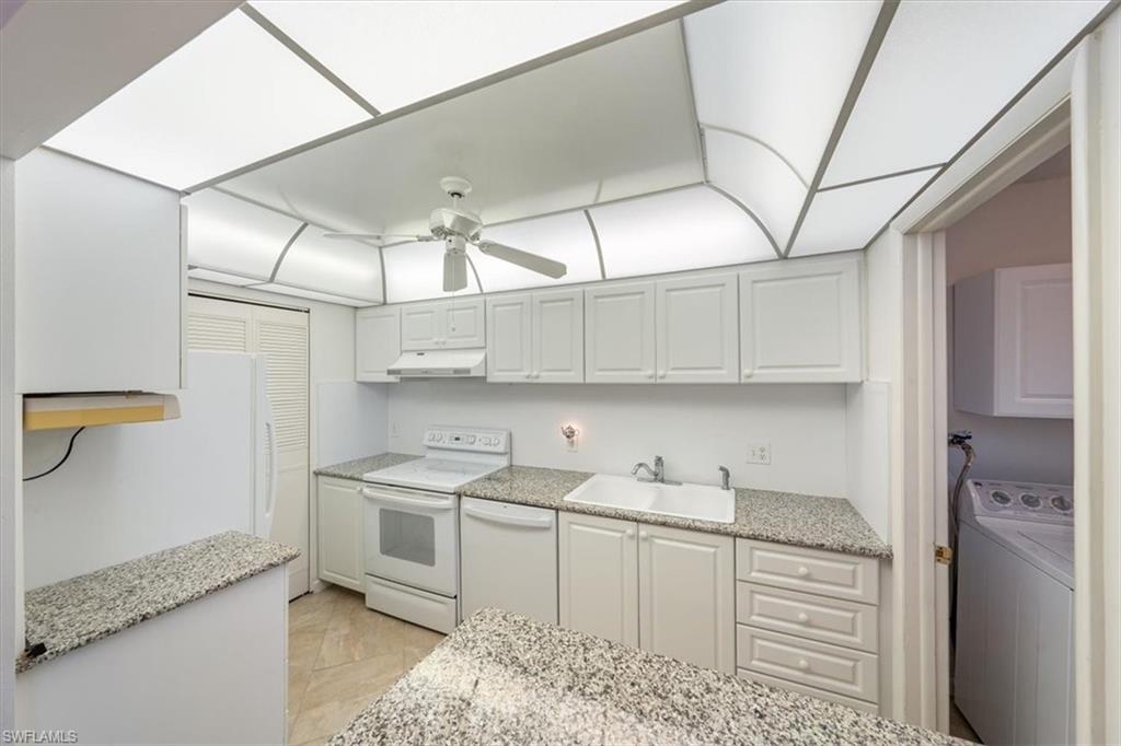 HIDDEN LAKE VILLAS - Residential Lease