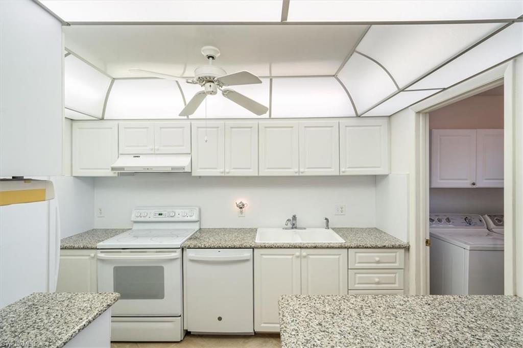 HIDDEN LAKE VILLAS - Residential Lease