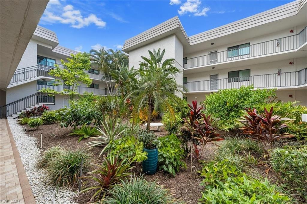 HIDDEN LAKE VILLAS - Residential Lease