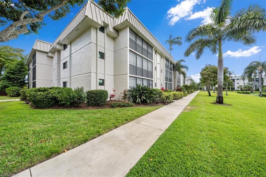 "Live Life Beautifully in Southwest Florida" in this lovely top floor condo (with common elevator) in the highly sought after community of Hidden Lake Villas. This 2 bedroom 2 bathroom home is just perfect for a long seasonal getaway in Naples, FL. Just blocks from Venetian Village, Local Beaches, 10 minutes to Mercato & Downtown you can have it all within minutes from this condo. Looking for a longer term rental and will negotiate price for 4+months.
