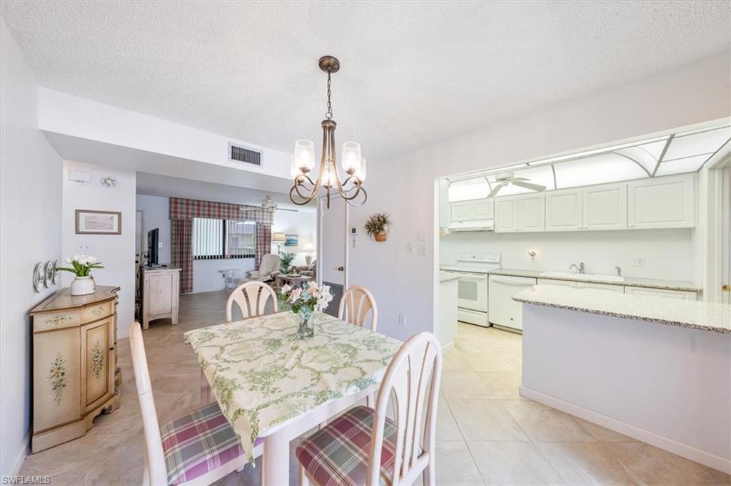 HIDDEN LAKE VILLAS - Residential Lease