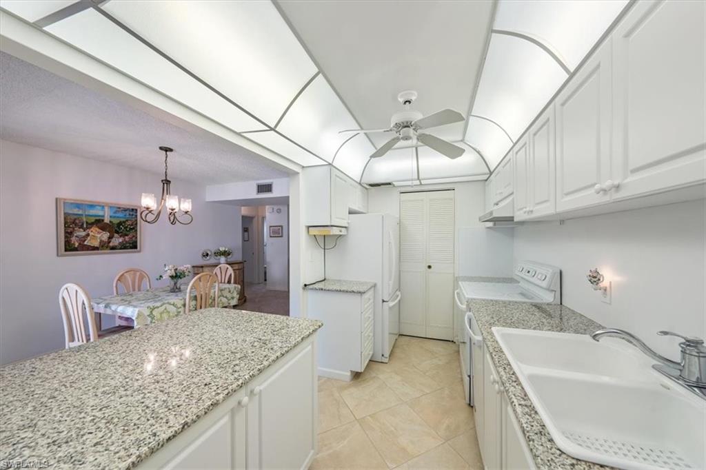 HIDDEN LAKE VILLAS - Residential Lease