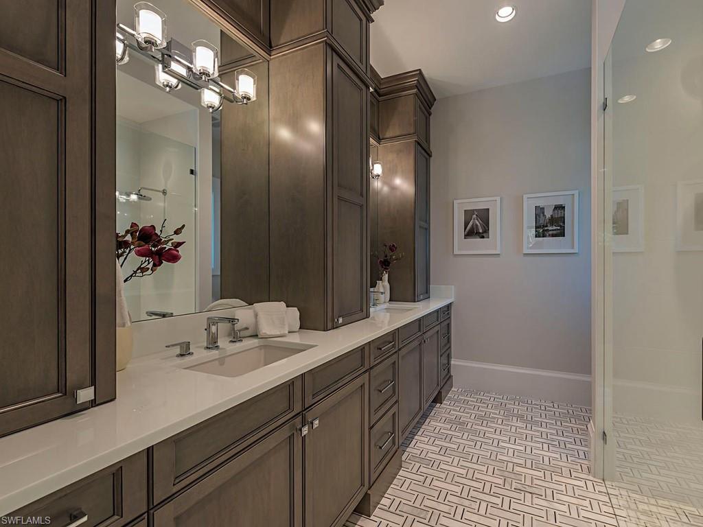 PARK SHORE - Residential