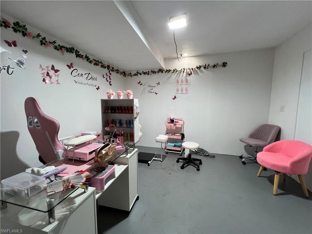 GOLDEN GATE ESTATES - Residential Lease