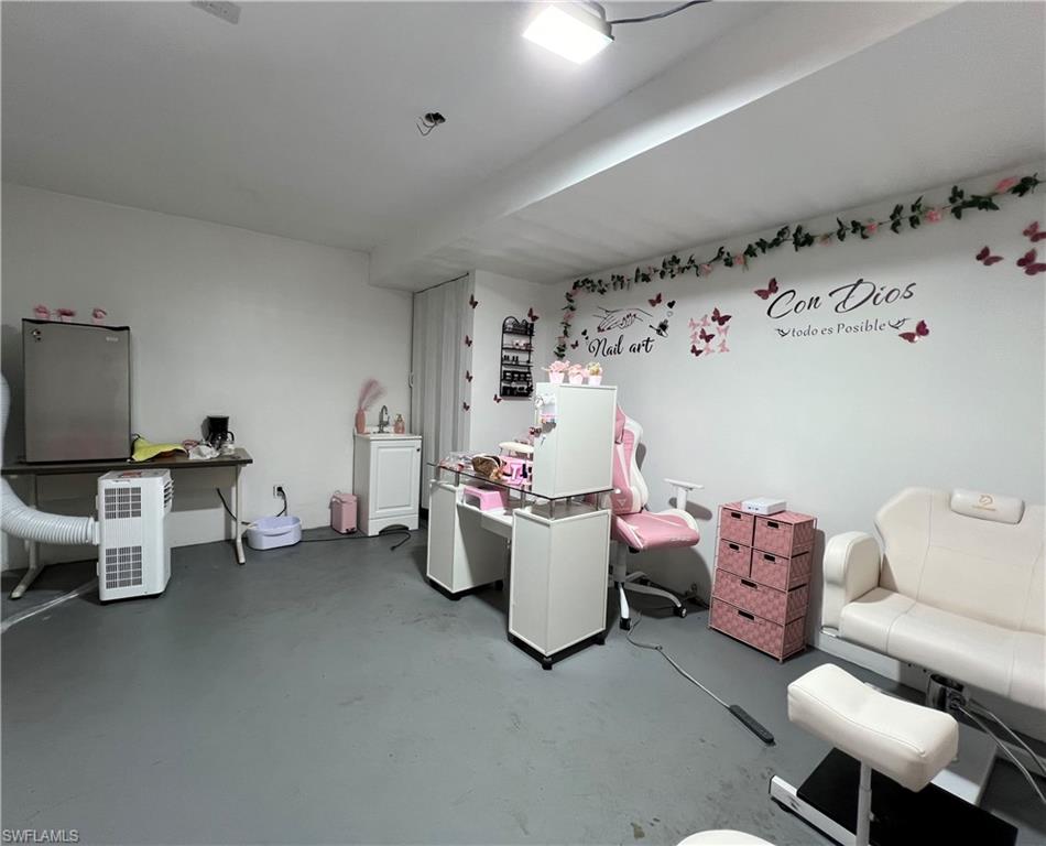 GOLDEN GATE ESTATES - Residential Lease