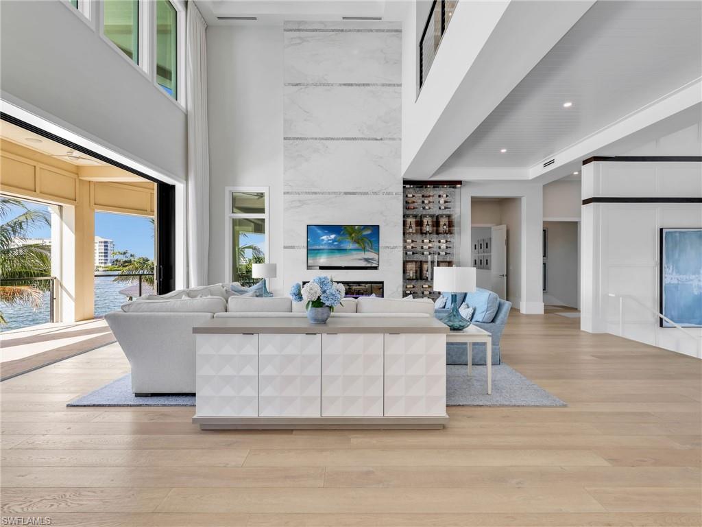 LITTLE HICKORY SHORES - Residential