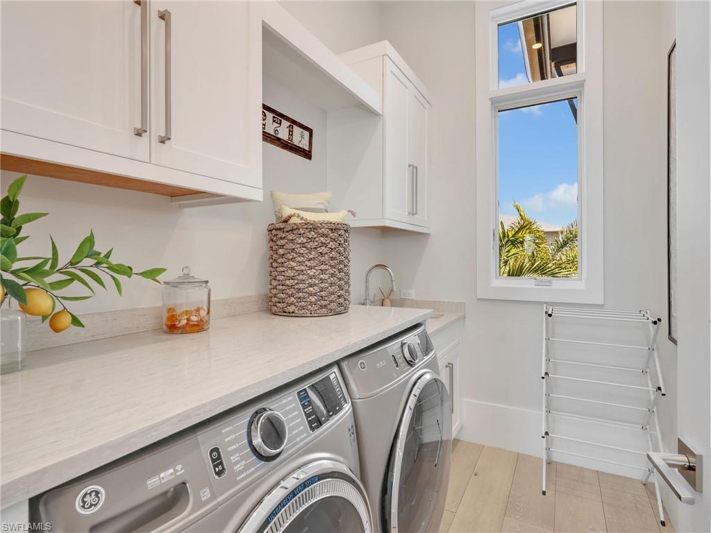 LITTLE HICKORY SHORES - Residential