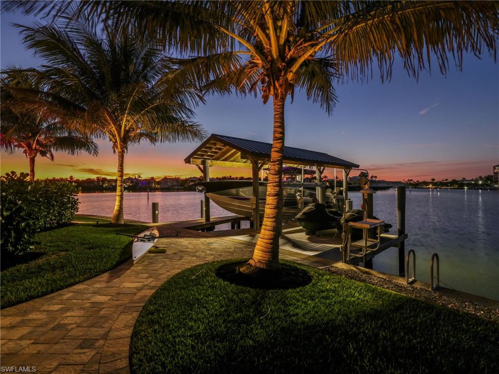 LITTLE HICKORY SHORES - Residential