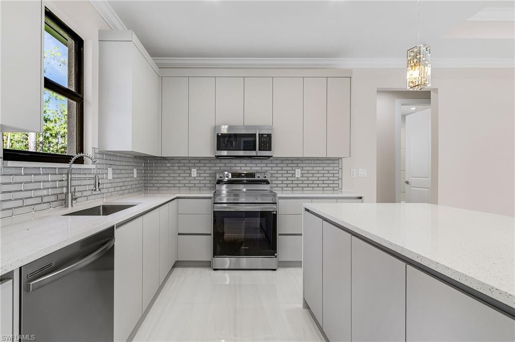 GOLDEN GATE ESTATES - Residential Lease