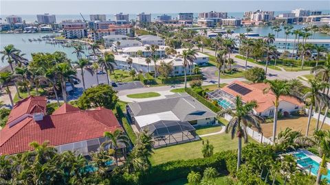 A home in NAPLES