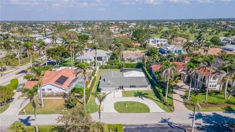 A home in NAPLES