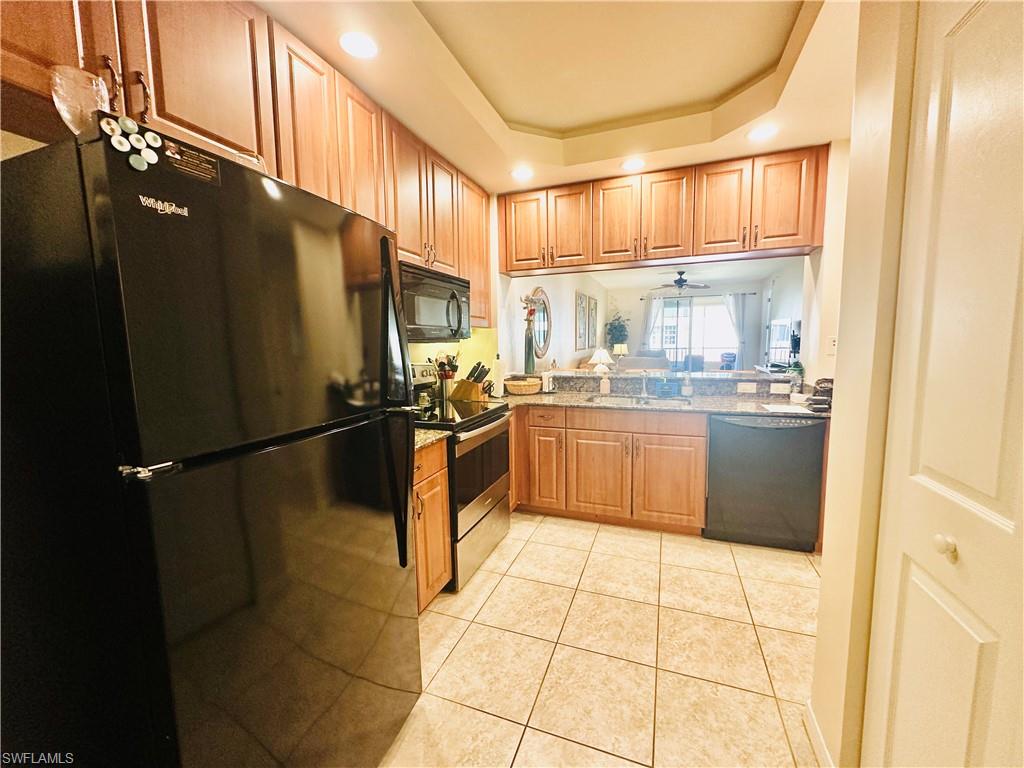 VAN LOON COMMONS - Residential Lease