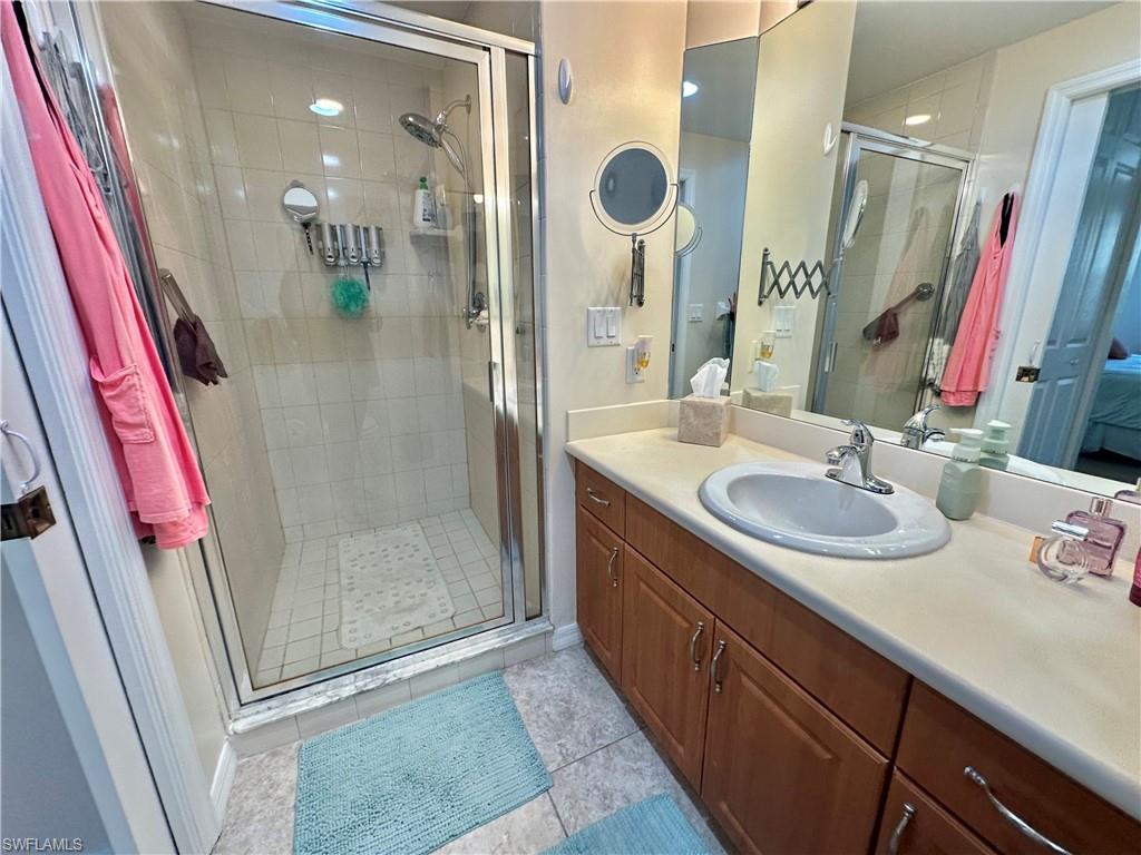 VAN LOON COMMONS - Residential Lease