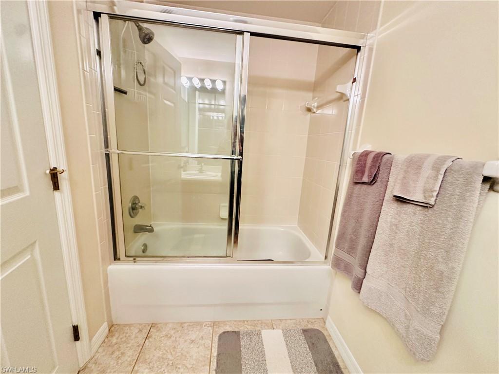 VAN LOON COMMONS - Residential Lease