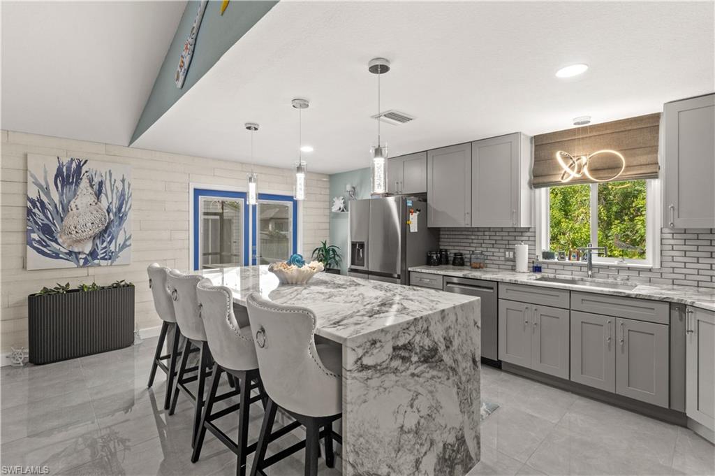 GULF COVE - Residential