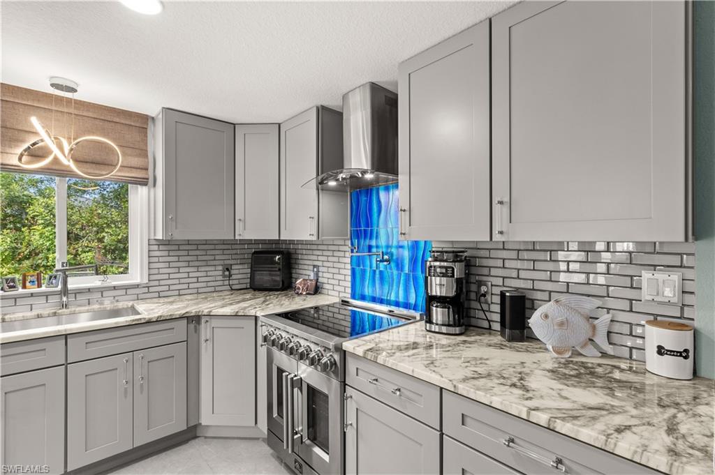 GULF COVE - Residential