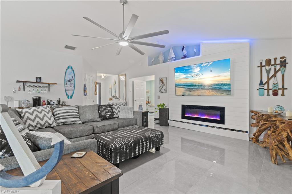 GULF COVE - Residential