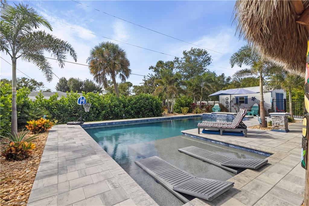 GULF COVE - Residential