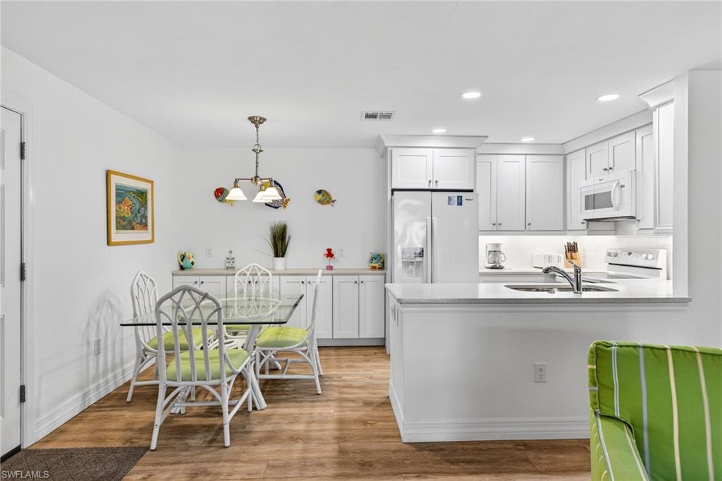 SANIBEL MOORINGS CONDO - Residential