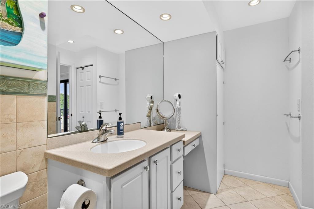 SANIBEL MOORINGS CONDO - Residential