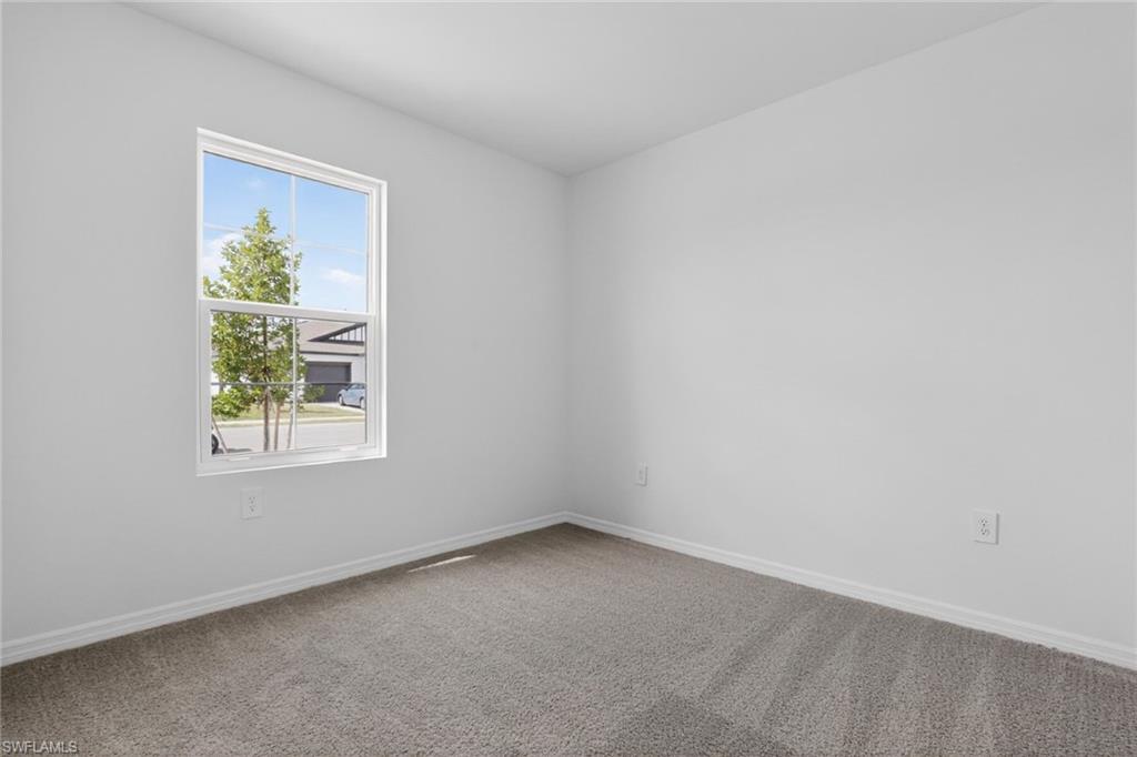 WHISPERING LAKES - Residential