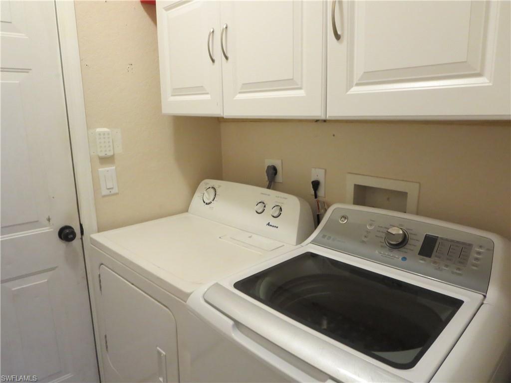 VALENCIA LAKES - Residential