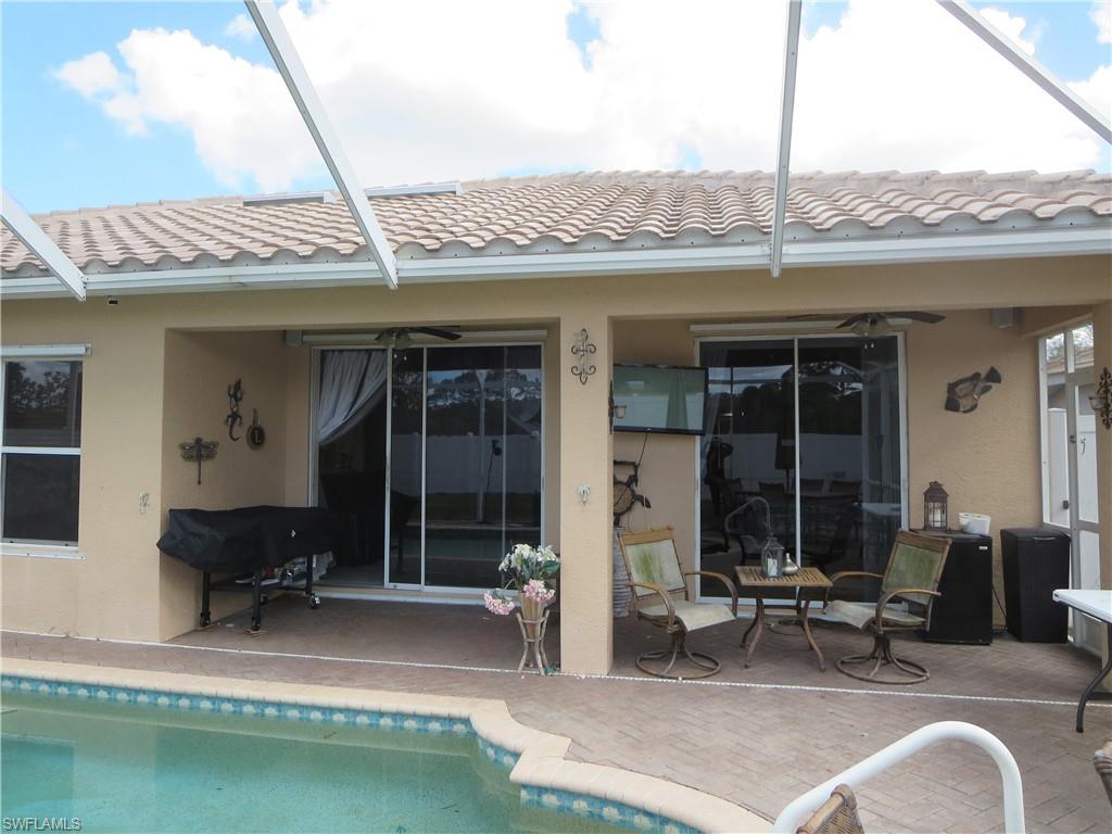 VALENCIA LAKES - Residential